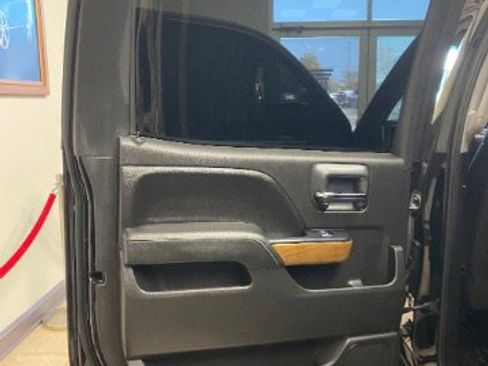 Used 2018 Chevrolet Silverado 1500 LTZ w/ Sport Package image 15