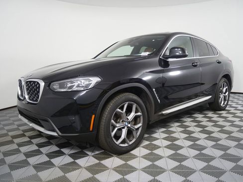 Certified 2025 BMW X4 xDrive30i image 7