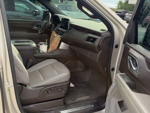 Used 2022 Chevrolet Tahoe LT w/ Luxury Package AWD/4WD image 27