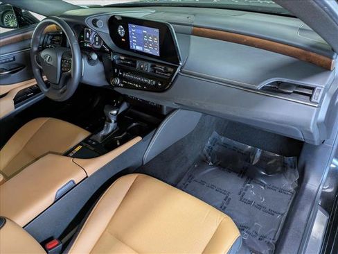Used 2025 Lexus ES 300h w/ Premium Package FWD image 22