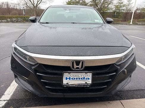 Used 2018 Honda Accord EX image 2