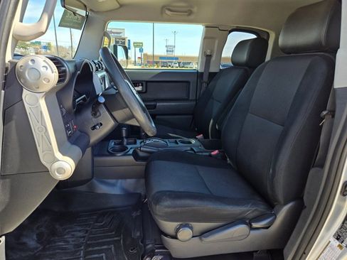 Used 2007 Toyota FJ Cruiser image 14