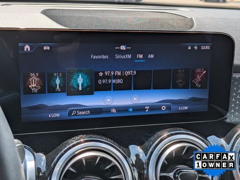 Used 2025 Mercedes-Benz GLB 250 4MATIC image 22