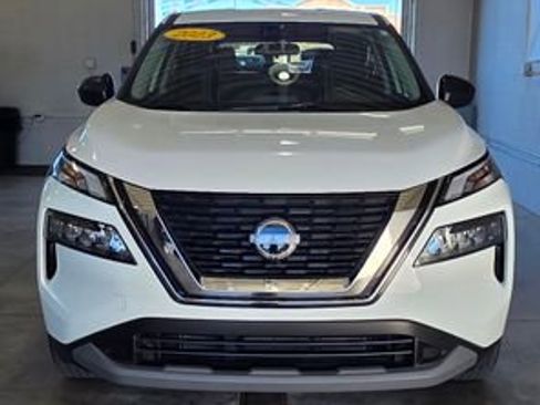 Used 2023 Nissan Rogue S image 10