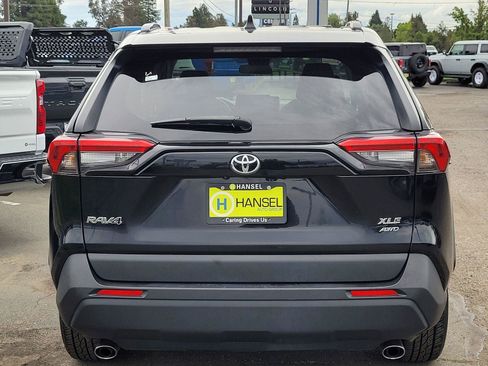 Used 2024 Toyota RAV4 XLE AWD/4WD image 8