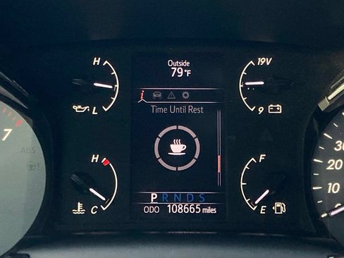 Used 2019 Toyota Sequoia SR5 AWD/4WD image 16