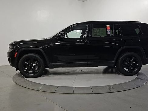 Used 2023 Jeep Grand Cherokee L Laredo AWD/4WD image 2