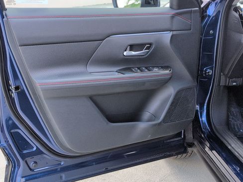 New 2026 Nissan Kicks SR w/ SR Premium Package FWD image 13
