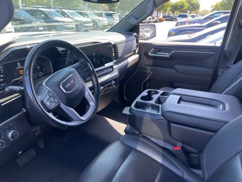 Used 2025 GMC Sierra 1500 SLT RWD image 5