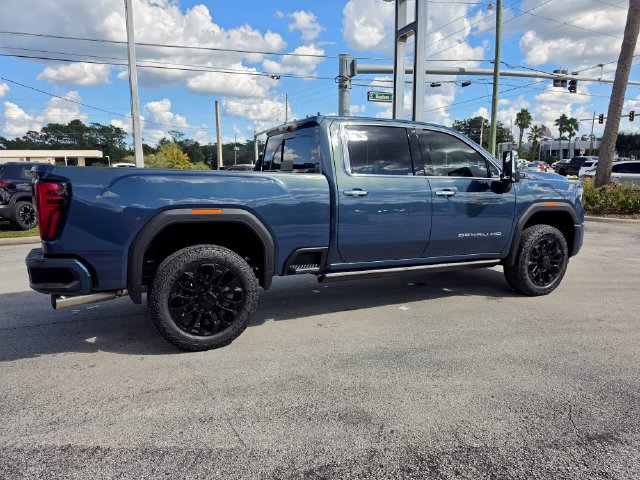 Used 2024 Chevrolet Silverado 2500 LTZ w/ LTZ Plus Package AWD/4WD image 6