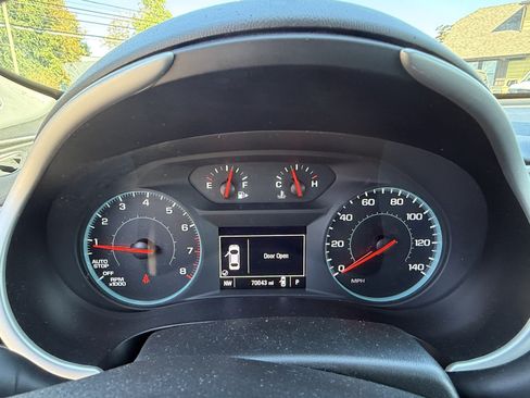 Used 2023 Chevrolet Malibu LT FWD image 17