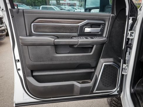 Used 2026 RAM 2500 Laramie AWD/4WD image 15