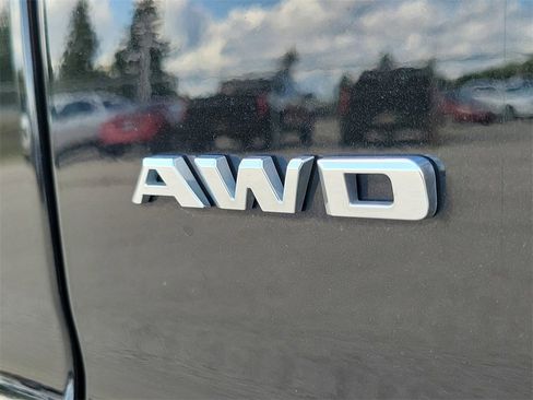 Certified 2023 Cadillac XT4 Premium Luxury w/ Technology Package image 7