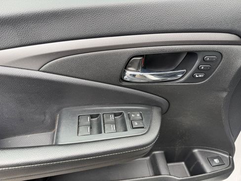 Used 2023 Honda Ridgeline RTL-E image 12