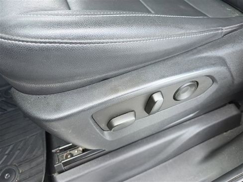 Used 2022 Chevrolet Silverado 1500 LTZ image 17