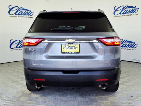 Used 2019 Chevrolet Traverse LT w/ LT Premium Package image 4