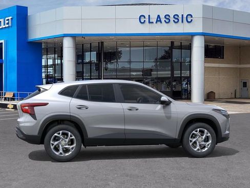 New 2026 Chevrolet Trax LS FWD image 5