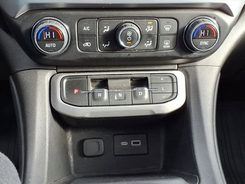 Used 2023 GMC Acadia SLE w/ Driver Convenience Package image 17