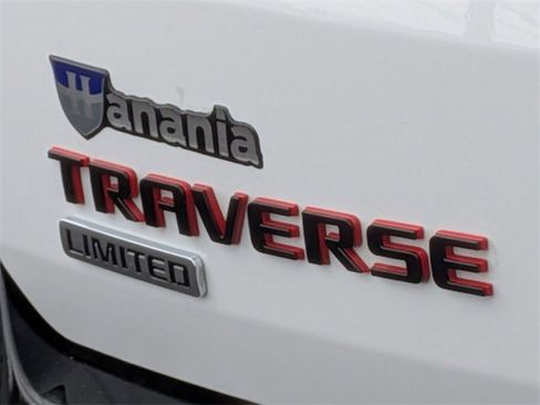 Used 2024 Chevrolet Traverse Premier w/ Redline Edition image 11