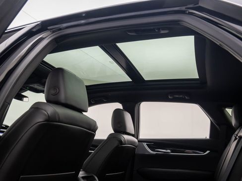 New 2026 Cadillac XT5 Premium Luxury w/ LPO, Floor Liner Package AWD/4WD image 11