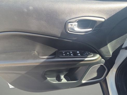 Used 2021 Jeep Compass Sport image 21