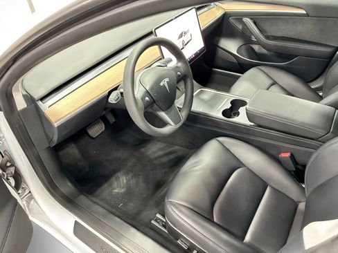 Certified 2023 Tesla Model 3 Standard Range RWD image 9