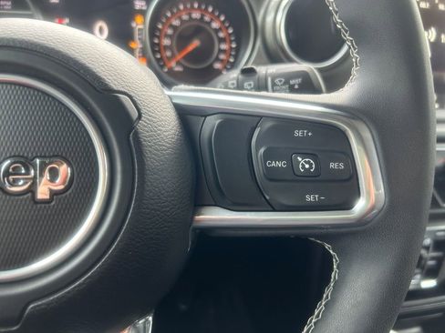 Used 2023 Jeep Wrangler Sahara image 18