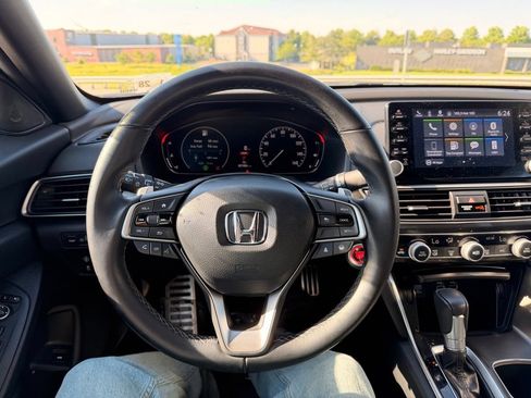 Used 2022 Honda Accord Sport image 11