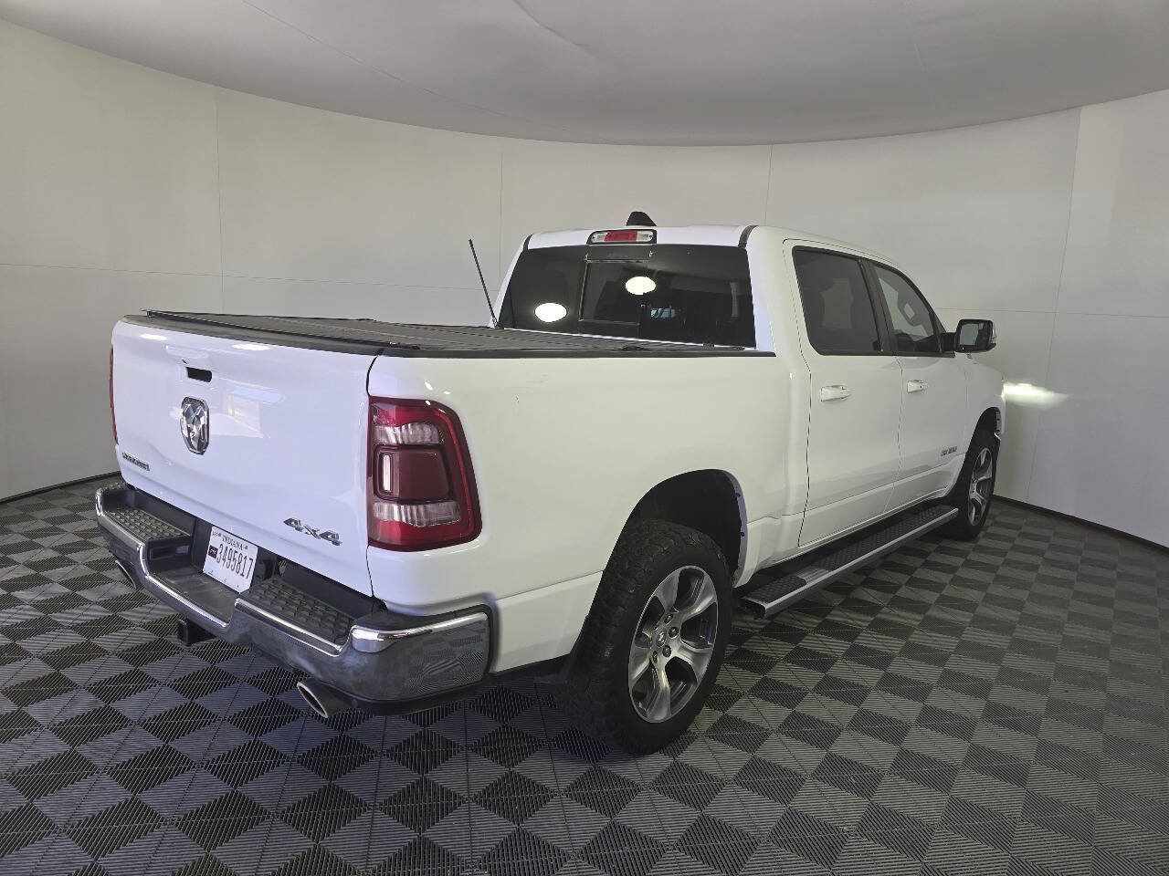 Used 2023 RAM 1500 Laramie AWD/4WD image 10