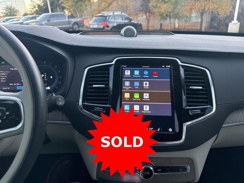 Certified 2023 Volvo XC90 B6 Ultimate w/ Lounge Package image 28