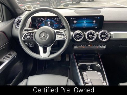 Used 2022 Mercedes-Benz GLB 250 4MATIC image 2