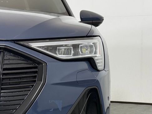 Used 2023 Audi e-tron Premium Plus w/ Premium Plus Package image 11