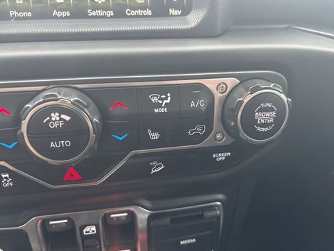 Used 2019 Jeep Wrangler Unlimited Sahara w/ Dual Top Group image 30