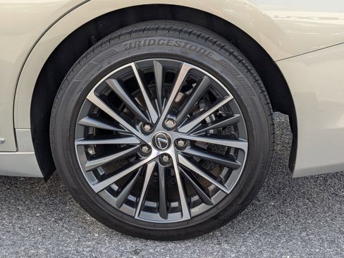 Certified 2022 Lexus ES 300h 300h image 10