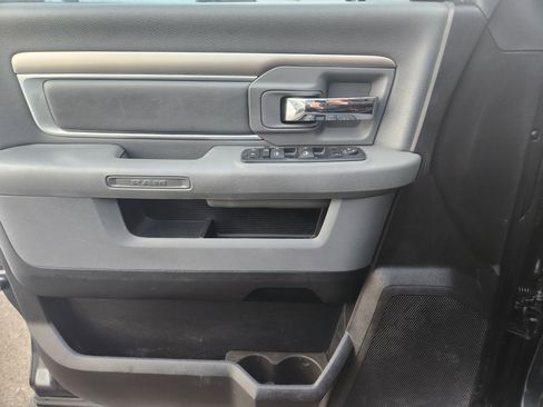 Used 2016 RAM 1500 Classic SLT image 18