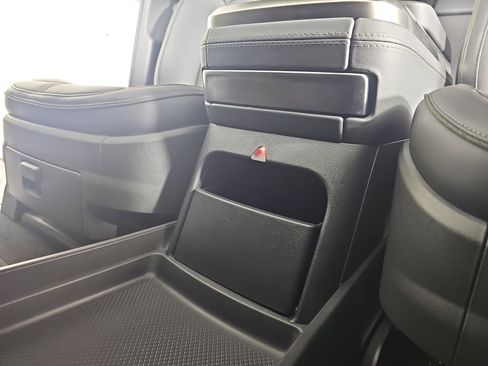 Used 2025 Rivian R1T Adventure image 31