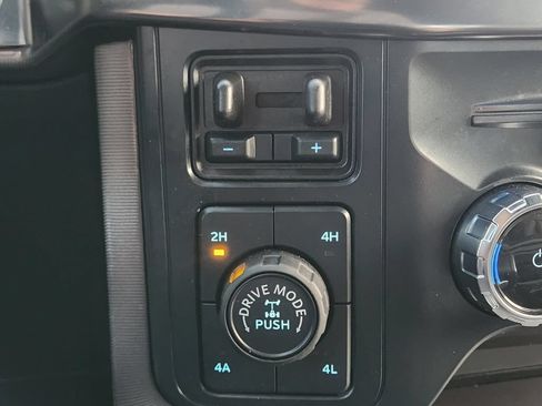 Used 2025 Ford F150 Platinum w/ Equipment Group 702A High AWD/4WD image 27