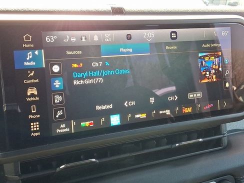 Certified 2025 Jeep Wrangler Unlimited Sahara w/ Safety Group image 18