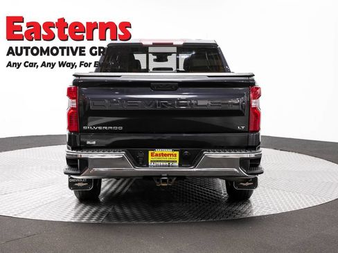 Used 2022 Chevrolet Silverado 1500 LT w/ Convenience Package II AWD/4WD image 5