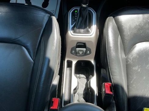 Used 2022 Jeep Renegade Limited AWD/4WD image 27