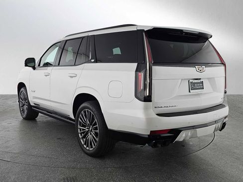 Used 2024 Cadillac Escalade V AWD/4WD image 5