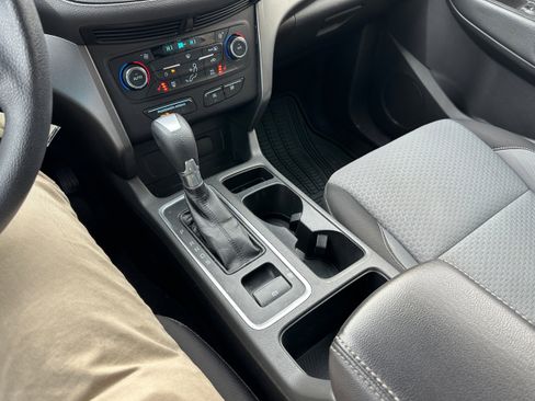 Used 2017 Ford Escape SE w/ SE Cold Weather Package image 13