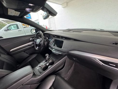 Used 2019 Cadillac XT4 Premium Luxury w/ Cold Weather Package AWD/4WD image 17