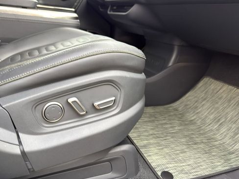 Used 2022 Rivian R1T Adventure image 25