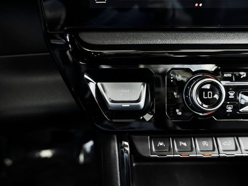 Used 2023 GMC Sierra 1500 AT4 w/ AT4 Premium Package image 50