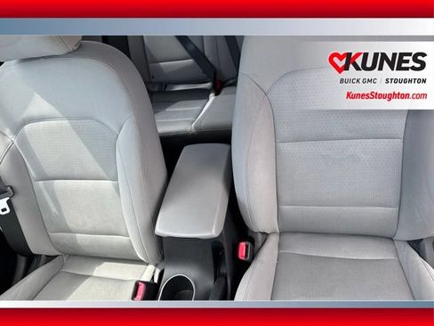 Used 2017 Hyundai Elantra SE FWD image 14