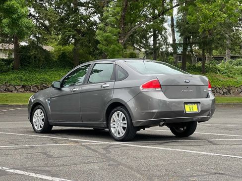 Used 2009 Ford Focus SEL FWD image 3