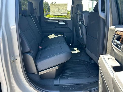 New 2026 GMC Sierra 1500 SLE w/ X31 Off-Road Package AWD/4WD image 35