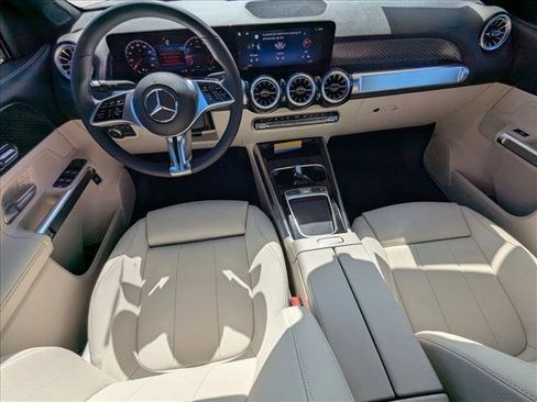 New 2026 Mercedes-Benz GLB 250 image 14