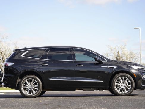 Used 2024 Buick Enclave Avenir w/ Avenir Technology Package image 7